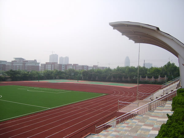 泰州黃橋高級中學(xué)